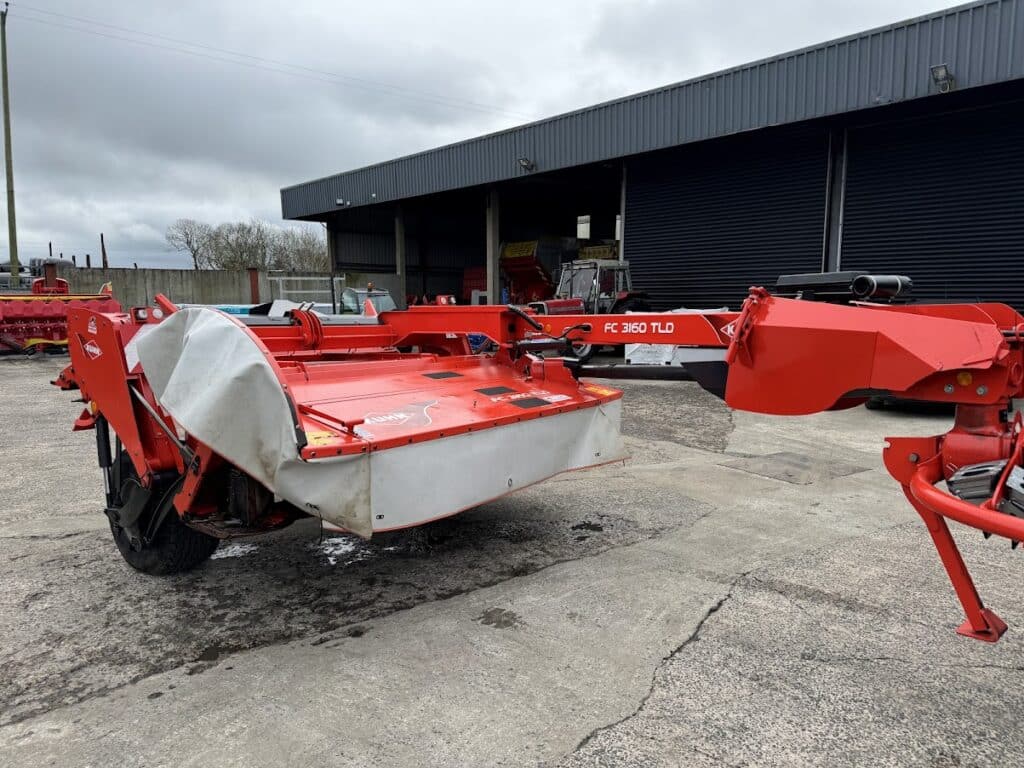 2017 Kuhn Trailed Mower